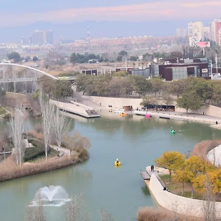 River Park アパート *